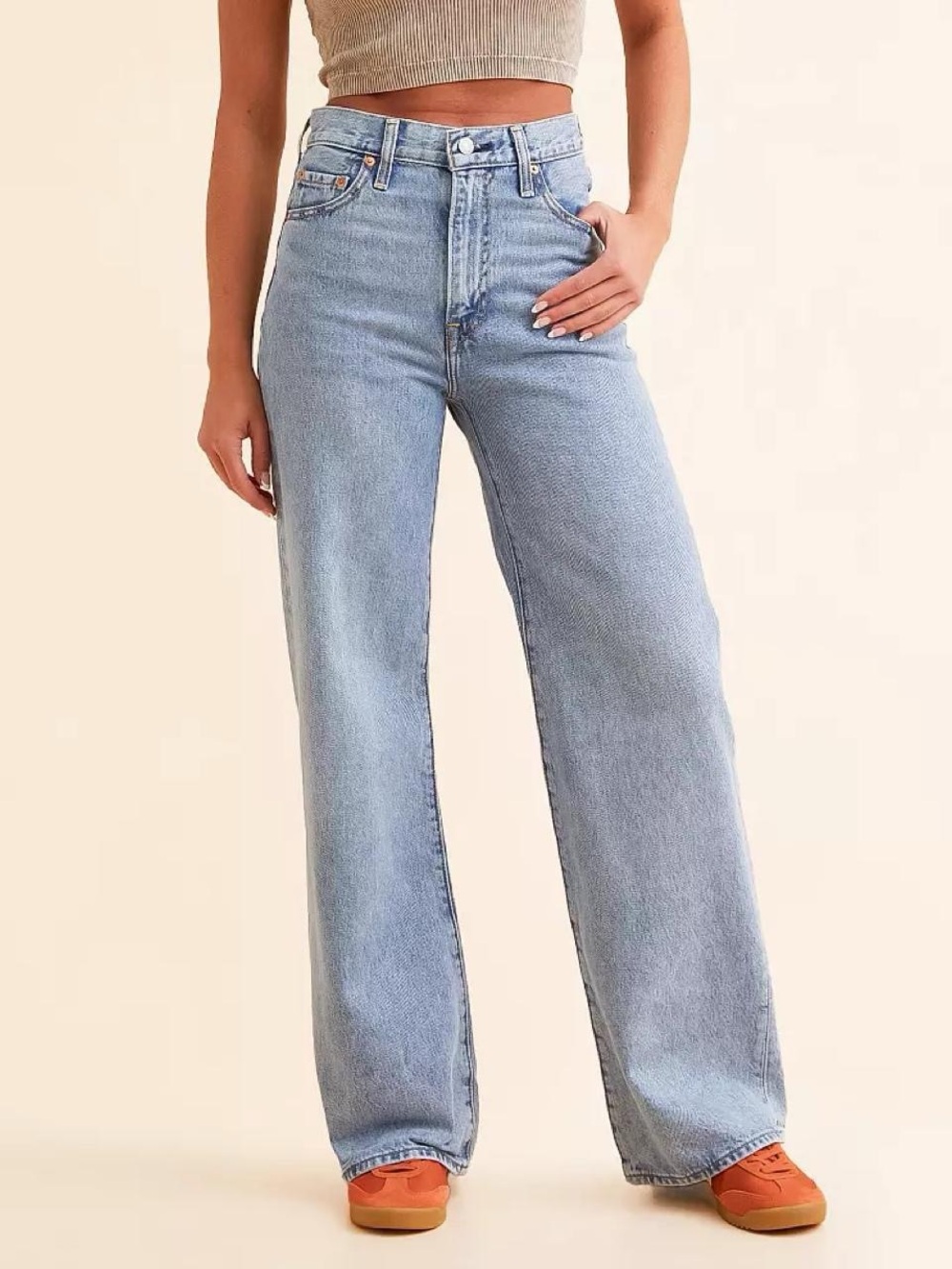 NWT Levi’s Premium Ribcage Wide Leg Jeans 32x32 Far and Wide Light Wash $98